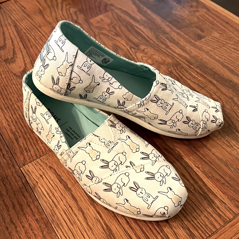 Limited Edition White Bunny Rabbit Toms